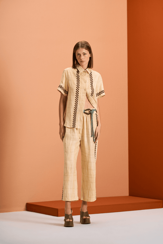 Calça Bordada Lateral Malta