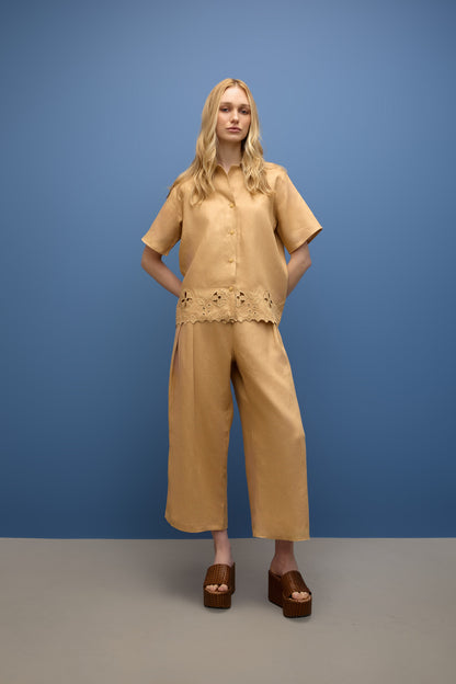 Calça Pantacourt Linho Ilhas