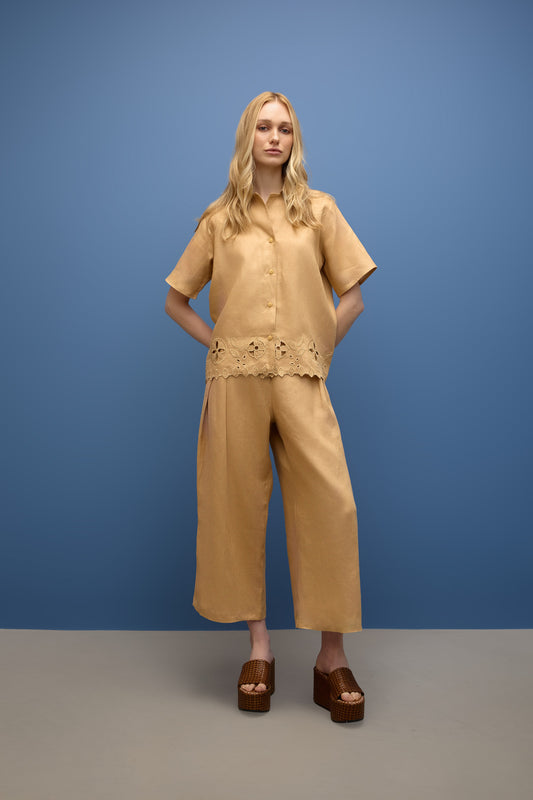 Calça Pantacourt Linho Ilhas