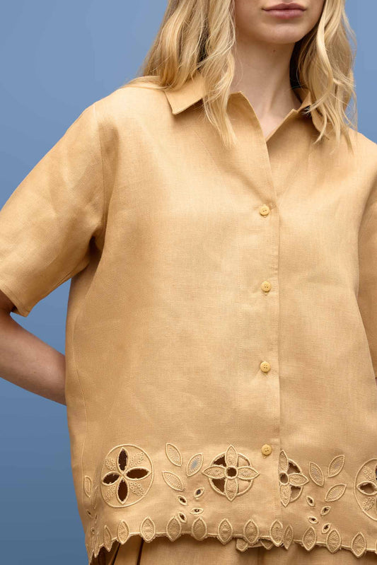 Camisa Manga Curta Bordado Areia
