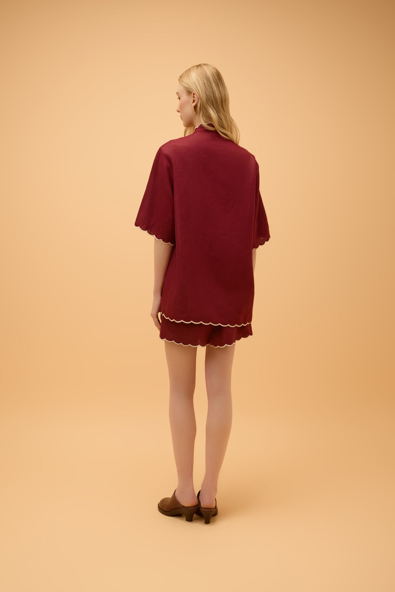 Shorts Basico Bordado Ilhas