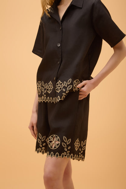 Camisa Manga Curta Bordado Areia
