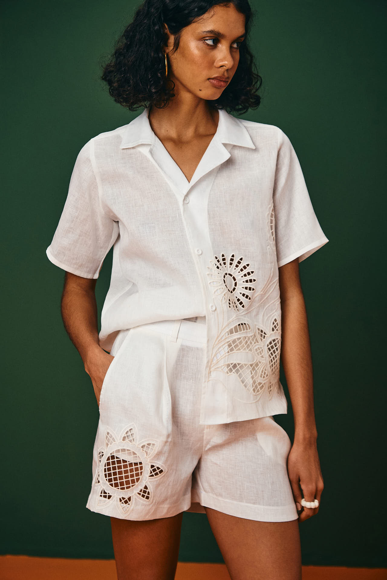 Shorts Linho Com Bordado Iguatú