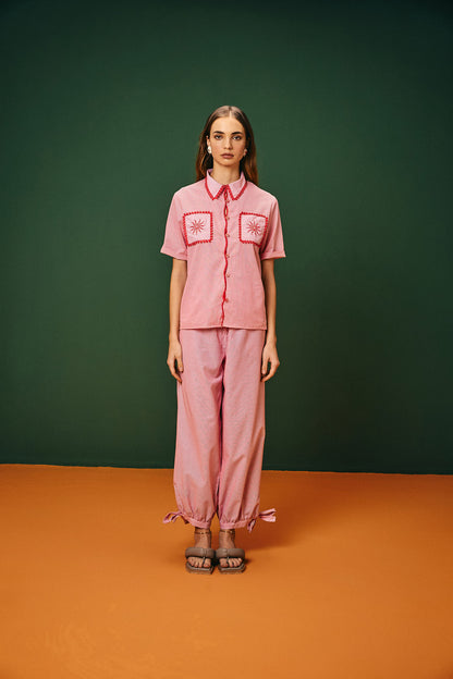 Camisa Curta Bolsos Bordado Uáuá