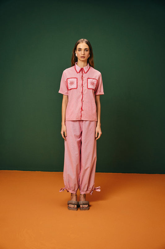 Camisa Curta Bolsos Bordado Uáuá